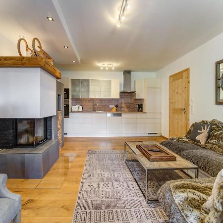 Dreany Apartment Right Next To The Cable Cars Hollersbach im Pinzgau Exteriör bild